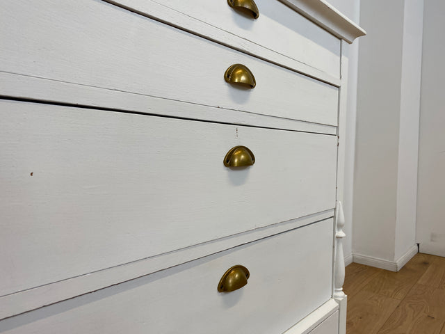 WMK # Elegante große antike Kommode in weiß aus vollem Holz mit geräumigen Schubladen und Messinggriffen, um 1890 # Schrank Schubladenkommode Wäschekommode Highboard Biedermeier Shabby Chic Vintage