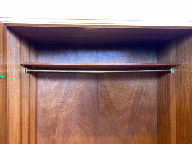 WMK I Raumaufhellender großer Mid-Century Kleiderschrank mit perfekter Aufteilung inkl. Schublade I Schlafzimmerschrank Wäscheschrank Schrank Wardrobe Vintage 50er 60er Berlin Brandenburg Hamburg
