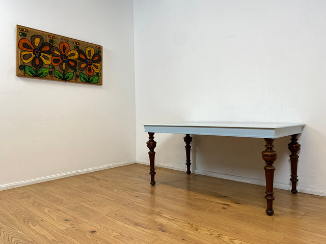 WMK I Imposanter Gründerzeit Esstisch , Vollholz, mit hellblau lackierter Tischplatte & gedrechselten Beinen I großer Esszimmertisch Tisch Tafel Dining Table Schreibtisch Antik Vintage Berlin NRW Bonn