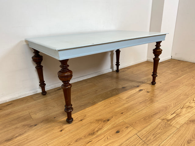 WMK I Imposanter Gründerzeit Esstisch , Vollholz, mit hellblau lackierter Tischplatte & gedrechselten Beinen I großer Esszimmertisch Tisch Tafel Dining Table Schreibtisch Antik Vintage Berlin NRW Bonn