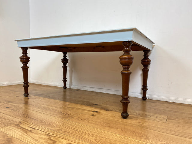 WMK I Imposanter Gründerzeit Esstisch , Vollholz, mit hellblau lackierter Tischplatte & gedrechselten Beinen I großer Esszimmertisch Tisch Tafel Dining Table Schreibtisch Antik Vintage Berlin NRW Bonn