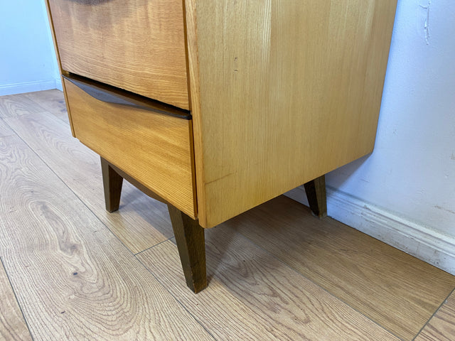 WMK I Hübsche helle Mid-Century Kommode mit Schubladen und formschönen Holzgriffen I Schubladenkommode Wäschekommode Flurkommode Drawer Chest Schrank Sideboard Vintage 50er 60er Berlin Hamburg Bochum