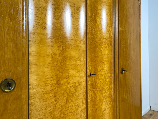 WMK I Wunderschöner heller 1930er Jahre Art Deco Kleiderschrank aus vollem Holz mit perfekter Aufteilung I Schrank Wäscheschrank Schlafzimmerschrank Wardrobe Antik Vintage I Berlin Dresden Regensburg
