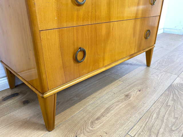 WMK Sehr schöne und gut erhaltene skandinavische Kommode aus vollem Holz mit Schubladen und hübschen Messinggriffen # Schrank Schubladenkommode Wäschekommode Sideboard Vintage Mid-Century 50er 60er