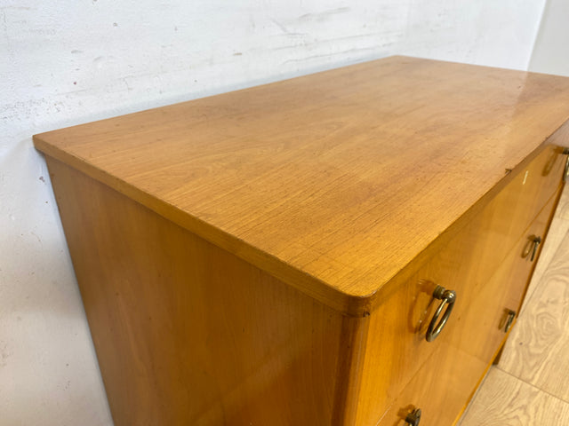 WMK Sehr schöne und gut erhaltene skandinavische Kommode aus vollem Holz mit Schubladen und hübschen Messinggriffen # Schrank Schubladenkommode Wäschekommode Sideboard Vintage Mid-Century 50er 60er