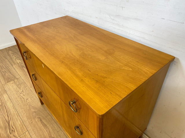 WMK Sehr schöne und gut erhaltene skandinavische Kommode aus vollem Holz mit Schubladen und hübschen Messinggriffen # Schrank Schubladenkommode Wäschekommode Sideboard Vintage Mid-Century 50er 60er