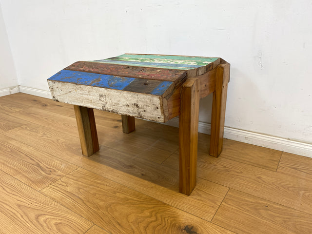 Boatwood by WMK # Bunterschöner und robuster Hocker aus altem Bootsholz, ein handgefertigtes Unikat aus massivem Teakholz # Fußhocker Fußbank Sitz Holzhocker Ablage Beistelltisch Bootsmöbel Treibholz
