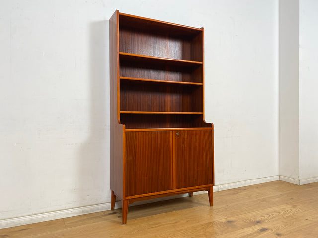 WMK Stilvoller und gut erhaltener skandinavischer Mid-Century Bücherschrank aus vollem Holz mit verstellbaren Regalböden # Bücherregal Regal Highboard Kommode Geschirrschrank Sideboard Vintage 60er