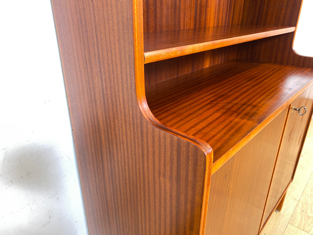 WMK Stilvoller und gut erhaltener skandinavischer Mid-Century Bücherschrank aus vollem Holz mit verstellbaren Regalböden # Bücherregal Regal Highboard Kommode Geschirrschrank Sideboard Vintage 60er