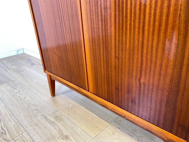 WMK Stilvoller und gut erhaltener skandinavischer Mid-Century Bücherschrank aus vollem Holz mit verstellbaren Regalböden # Bücherregal Regal Highboard Kommode Geschirrschrank Sideboard Vintage 60er