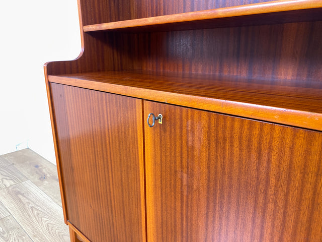 WMK Stilvoller und gut erhaltener skandinavischer Mid-Century Bücherschrank aus vollem Holz mit verstellbaren Regalböden # Bücherregal Regal Highboard Kommode Geschirrschrank Sideboard Vintage 60er