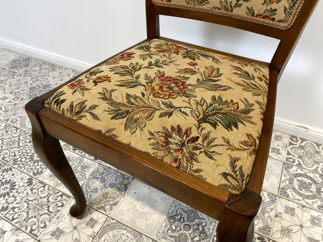 WMK Set aus 8 raumaufhellenden und gut erhaltenen Mid-Century Esszimmerstühlen mit tollem floralem Bezug und bequemen Federkernsitzen # Stühle Küchenstühle Holzstühle Art Deco 50er 60er Vintage
