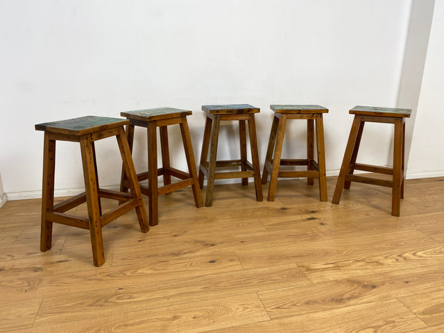 Boatwood by WMK # 1/4 Schlichte & robuste Barhocker aus altem Bootsholz, handgefertigte Unikate aus massivem Teakholz # Barstühle Hocker Sitzhocker Stühle Küchenstühle Holzstühle Bar Hausbar Gastro