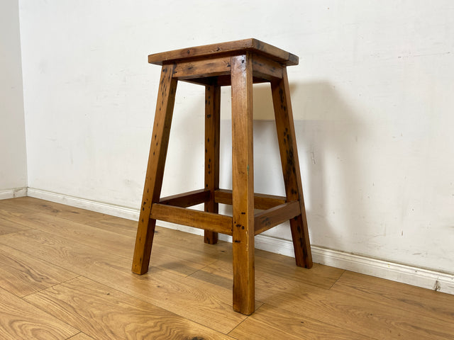 Boatwood by WMK # 1/4 Schlichte & robuste Barhocker aus altem Bootsholz, handgefertigte Unikate aus massivem Teakholz # Barstühle Hocker Sitzhocker Stühle Küchenstühle Holzstühle Bar Hausbar Gastro