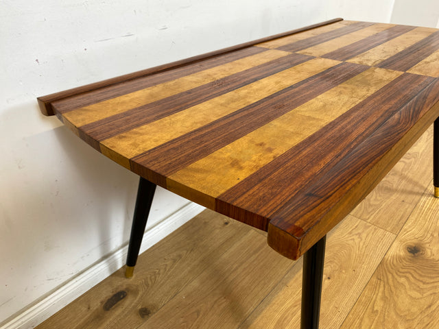 WMK Sehr hübscher & gut erhaltener Mid-Century Couchtisch aus 1962 von Franz Widynski (Berlin) auf zeittypischen konischen Füßen