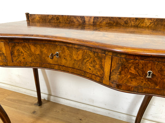 WMK Eleganter und hochwertiger französischer antiker Schreibtisch im Stile des Barock in edlem Wurzelholz # Damenschreibtisch Lady Sekretär Antique Desk Bureau Plat Barock Rokoko Chippendale Vintage