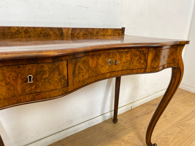 WMK Eleganter und hochwertiger französischer antiker Schreibtisch im Stile des Barock in edlem Wurzelholz # Damenschreibtisch Lady Sekretär Antique Desk Bureau Plat Barock Rokoko Chippendale Vintage