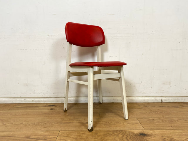 WMK Hübscher und sehr bequemer weißer Retro Küchenstuhl mit roter Kunstleder Polsterung # Stuhl Stühle Esszimmerstühle Lederstuhl Dining Chair Küche Vintage Space Age 60er 70er # Versand möglich
