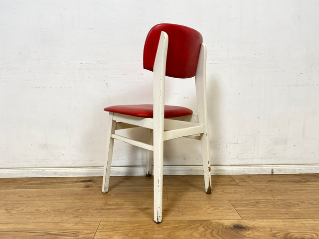 WMK Hübscher und sehr bequemer weißer Retro Küchenstuhl mit roter Kunstleder Polsterung # Stuhl Stühle Esszimmerstühle Lederstuhl Dining Chair Küche Vintage Space Age 60er 70er # Versand möglich