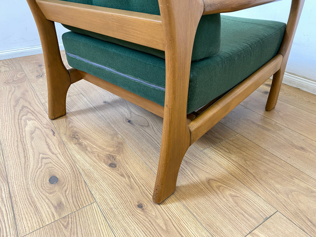 WMK 1/2 Eleganter und sehr bequemer 60er Jahre Mid-Century Sessel in gutem Zustand mit hochwertigem Holzrahmen & weichem grünem Bezug # Clubsessel Lesesessel Armchair Easy Chair Skandinavisch Vintage