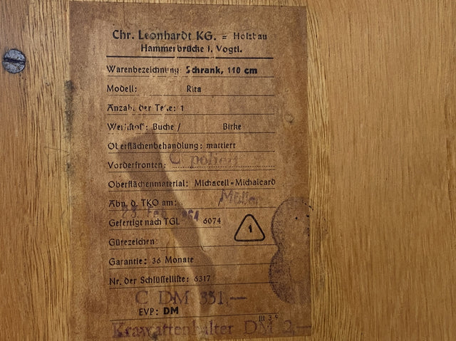 WMK # Raumaufhellender und geräumiger Mid-Century Kleiderschrank aus 1964 in Buche und Birke mit Aufsatz # Schrank Wäscheschrank Wardrobe Schlafzimmerschrank Aufsatzschrank DDR Vintage Retro 60er