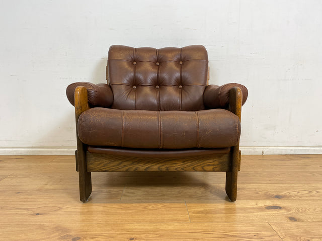 WMK Hochwertiger, äußerst gemütlicher und gut erhaltener skandinavischer Loungesessel mit Eichenholz Rahmen und gestepptem Echtleder Bezug # Sessel Ledersessel Lesesessel Chesterfield 70er Vintage