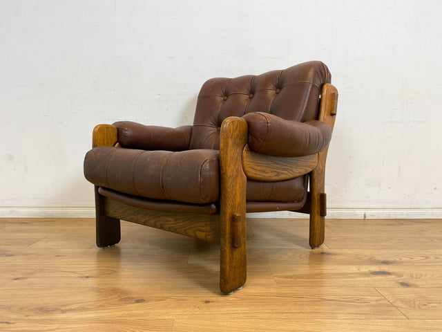WMK Hochwertiger, äußerst gemütlicher und gut erhaltener skandinavischer Loungesessel mit Eichenholz Rahmen und gestepptem Echtleder Bezug # Sessel Ledersessel Lesesessel Chesterfield 70er Vintage