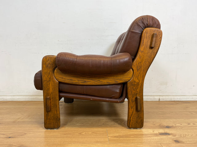 WMK Hochwertiger, äußerst gemütlicher und gut erhaltener skandinavischer Loungesessel mit Eichenholz Rahmen und gestepptem Echtleder Bezug # Sessel Ledersessel Lesesessel Chesterfield 70er Vintage