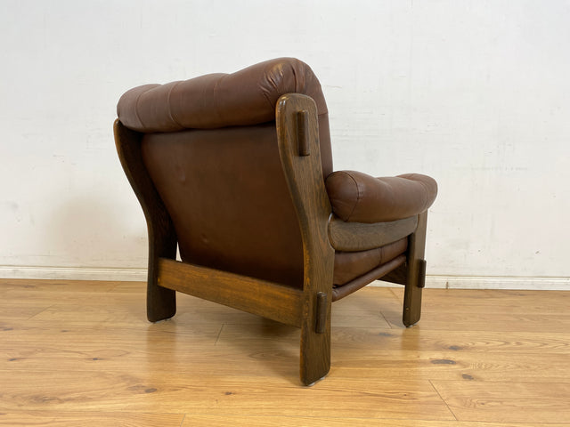 WMK Hochwertiger, äußerst gemütlicher und gut erhaltener skandinavischer Loungesessel mit Eichenholz Rahmen und gestepptem Echtleder Bezug # Sessel Ledersessel Lesesessel Chesterfield 70er Vintage