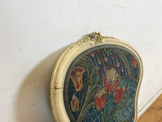 WMK Wunderschöner jedoch etwas abgerockter 60er Jahre Stuhl im Barock Stil mit floralem Stoffbezug, technisch einwandfrei