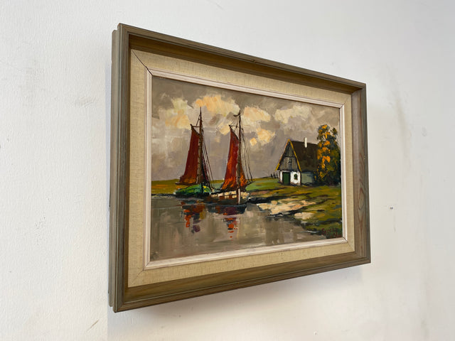 WMK Stimmungsvolles & gut erhaltenes Öl auf Leinwand Gemälde 62x45cm aus 1963 mit originalem Holzrahmen, signiert jedoch nicht zuzuordnen # Bild Wandgemälde Ölgemälde Boote Meer Haus Schweden Vintage