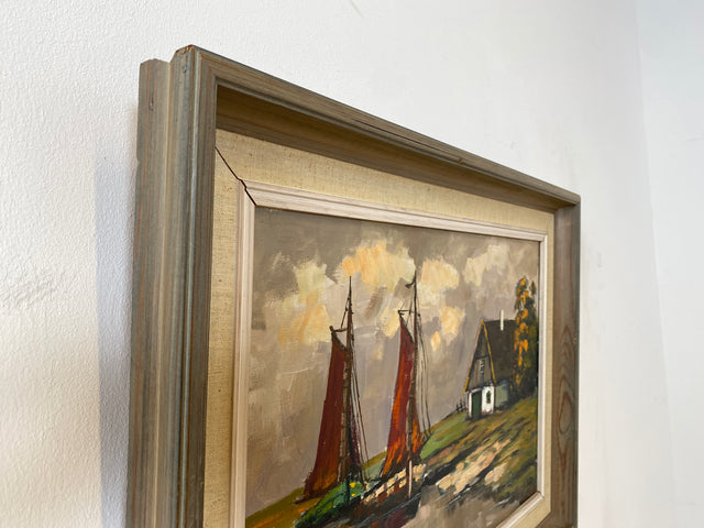 WMK Stimmungsvolles & gut erhaltenes Öl auf Leinwand Gemälde 62x45cm aus 1963 mit originalem Holzrahmen, signiert jedoch nicht zuzuordnen # Bild Wandgemälde Ölgemälde Boote Meer Haus Schweden Vintage