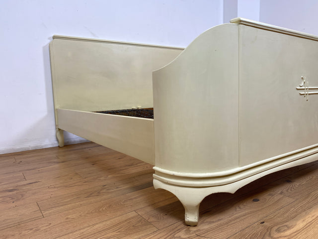 WMK I Wunderschönes weißes 1930er Jahre Bett aus vollem Holz mit original Spiralfedern I Doppelbett Bed Schlafzimmerbett Schlafzimmer Chippendale Art Deco Antik Vintage Berlin Stuttgart Hannover Ulm