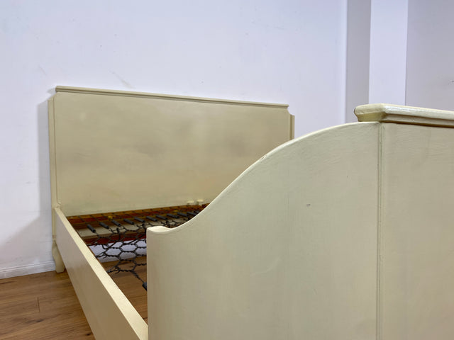 WMK I Wunderschönes weißes 1930er Jahre Bett aus vollem Holz mit original Spiralfedern I Doppelbett Bed Schlafzimmerbett Schlafzimmer Chippendale Art Deco Antik Vintage Berlin Stuttgart Hannover Ulm