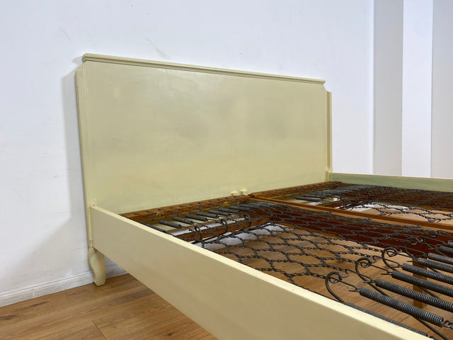 WMK I Wunderschönes weißes 1930er Jahre Bett aus vollem Holz mit original Spiralfedern I Doppelbett Bed Schlafzimmerbett Schlafzimmer Chippendale Art Deco Antik Vintage Berlin Stuttgart Hannover Ulm