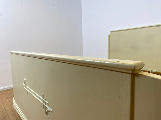 WMK I Wunderschönes weißes 1930er Jahre Bett aus vollem Holz mit original Spiralfedern I Doppelbett Bed Schlafzimmerbett Schlafzimmer Chippendale Art Deco Antik Vintage Berlin Stuttgart Hannover Ulm