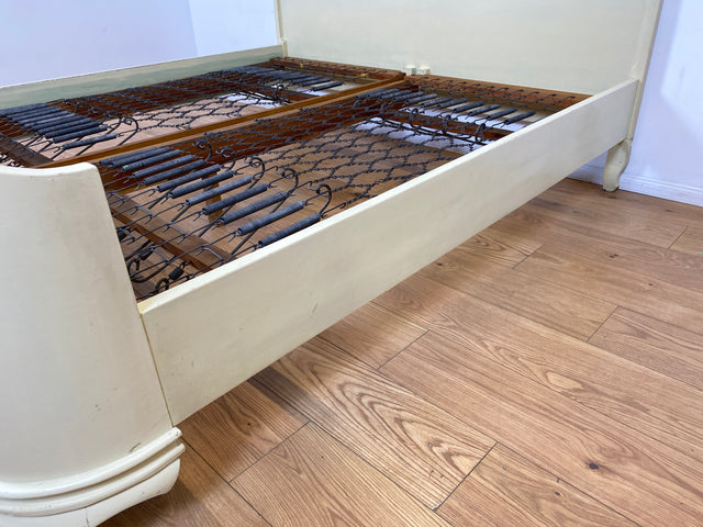 WMK I Wunderschönes weißes 1930er Jahre Bett aus vollem Holz mit original Spiralfedern I Doppelbett Bed Schlafzimmerbett Schlafzimmer Chippendale Art Deco Antik Vintage Berlin Stuttgart Hannover Ulm