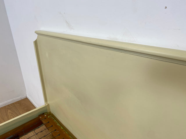 WMK I Wunderschönes weißes 1930er Jahre Bett aus vollem Holz mit original Spiralfedern I Doppelbett Bed Schlafzimmerbett Schlafzimmer Chippendale Art Deco Antik Vintage Berlin Stuttgart Hannover Ulm