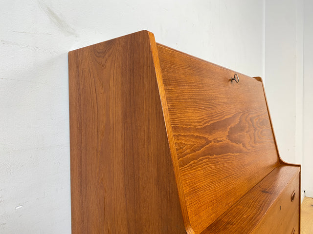 WMK I Stilvoller skandinavischer Mid-century Sekretär in Teakholz mit ausklappbarem Spiegel I Schminkkommode Schminktisch Schreibtisch Schreibkommode Kommode Danish Design Vintage Berlin Nürnberg Köln