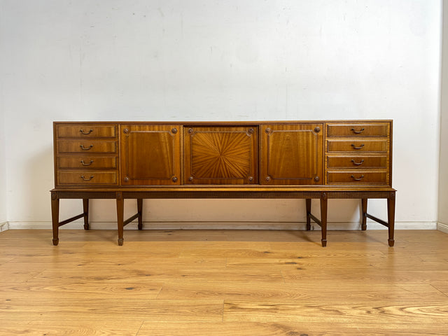 WMK Hochwertiges und sehr gut erhaltenes 230cm langes dänisches Stilmöbel Sideboard im antikem Stil mit Schubladen und Schiebetüren # Anrichte Büfett Buffett Schrank TV-Lowboard Kommode Vintage 70er