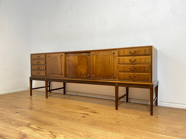 WMK Hochwertiges und sehr gut erhaltenes 230cm langes dänisches Stilmöbel Sideboard im antikem Stil mit Schubladen und Schiebetüren # Anrichte Büfett Buffett Schrank TV-Lowboard Kommode Vintage 70er