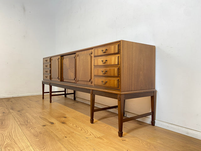 WMK Hochwertiges und sehr gut erhaltenes 230cm langes dänisches Stilmöbel Sideboard im antikem Stil mit Schubladen und Schiebetüren # Anrichte Büfett Buffett Schrank TV-Lowboard Kommode Vintage 70er