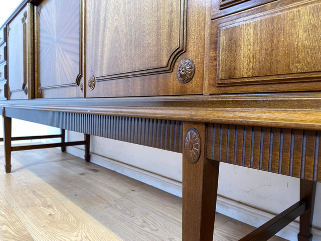 WMK Hochwertiges und sehr gut erhaltenes 230cm langes dänisches Stilmöbel Sideboard im antikem Stil mit Schubladen und Schiebetüren # Anrichte Büfett Buffett Schrank TV-Lowboard Kommode Vintage 70er