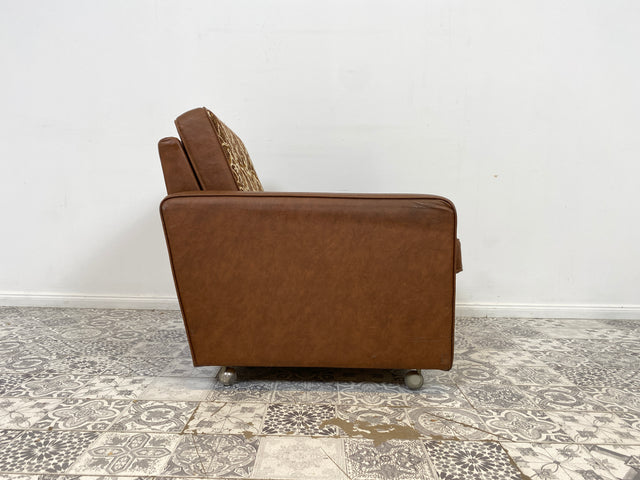 WMK 1/2 Kultiger & bequemer Retro Sessel , bezogen mit floralem Stoff & Kunstleder und auf hübschen Rollen # Clubsessel Lesesessel Stuhl Sitzgruppe Sitzgarnitur Vintage Space Age 70er