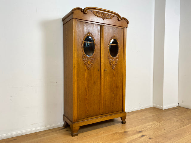 WMK # Eleganter und sehr gut erhaltener antiker Kleiderschrank aus massiver Eiche mit gewölbten Originalgläsern # Schrank Wäscheschrank Wardrobe Vertiko Dielenschrank Bauernschrank Jugendstil Vintage