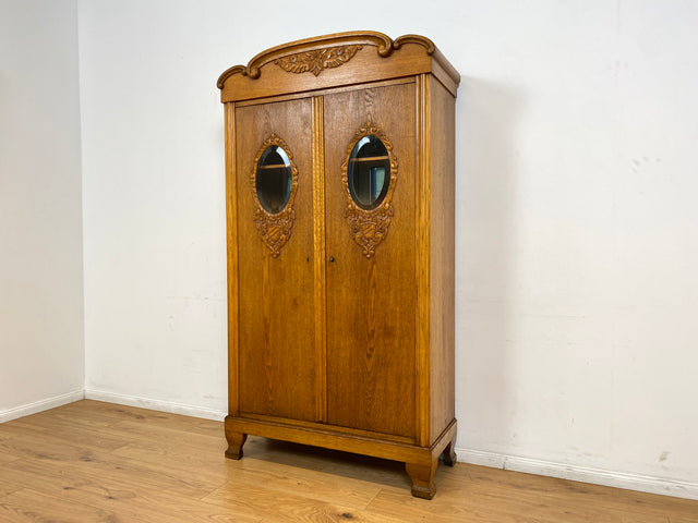 WMK # Eleganter und sehr gut erhaltener antiker Kleiderschrank aus massiver Eiche mit gewölbten Originalgläsern # Schrank Wäscheschrank Wardrobe Vertiko Dielenschrank Bauernschrank Jugendstil Vintage