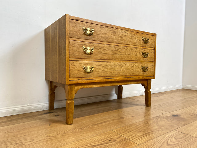 WMK # Freundliche und gut erhaltene helle skandinavische Kommode mit Schubladen & hübschen Messinggriffen # Schubladenkommode Wäschekommode Sideboard Schrank Mid-Century Vintage Berlin Leipzig Bremen