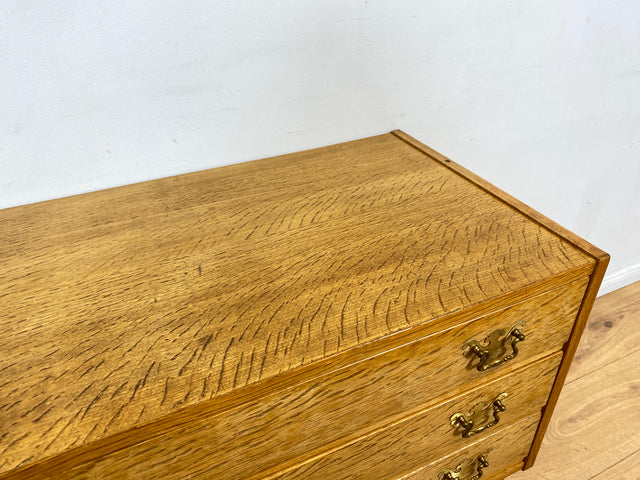 WMK # Freundliche und gut erhaltene helle skandinavische Kommode mit Schubladen & hübschen Messinggriffen # Schubladenkommode Wäschekommode Sideboard Schrank Mid-Century Vintage Berlin Leipzig Bremen