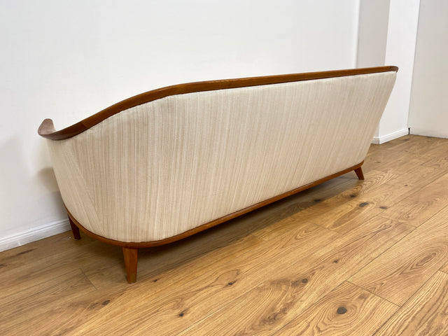 WMK Sehr elegantes und gut erhaltenes skandinavisches Mid-Century Sofa mit edlem Holzrahmen aus Teak und weißem Originalbezug # Couch 3-Sitzer 3er Sitzgarnitur 50er 60er Danish Design Vintage Teakholz