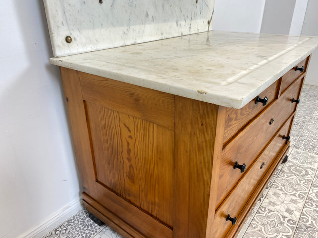 WMK Eindrucksvolle und geräumige antike Spiegelkommode aus vollem Eichenholz mit imposantem Spiegelaufsatz aus Marmor # Frisierkommode Schminktisch Schminkkommode Kommode Wäschekommode Vintage